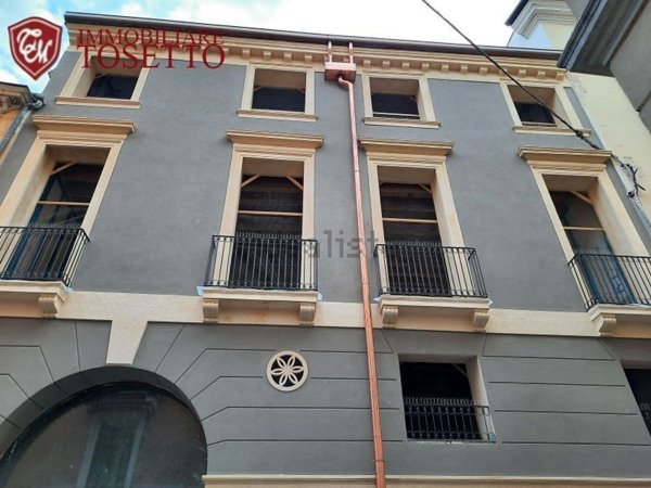 appartamento in vendita a Vicenza in zona Centro Storico