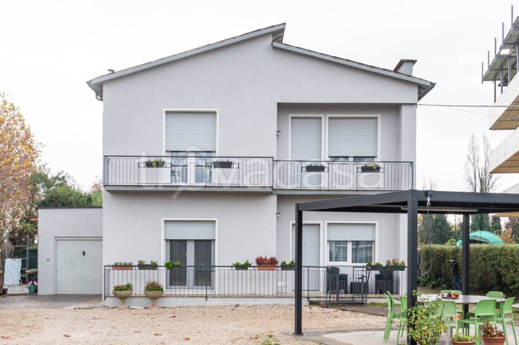 appartamento in vendita a Vicenza in zona Bertesinella