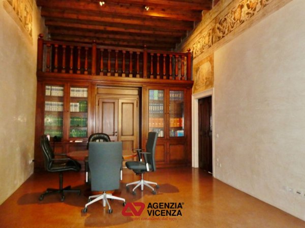 appartamento in vendita a Vicenza in zona Centro Storico