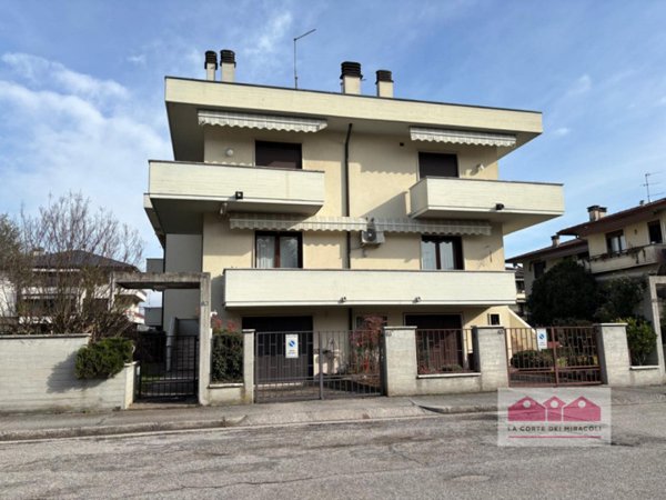 casa indipendente in vendita a Vicenza in zona Pio X