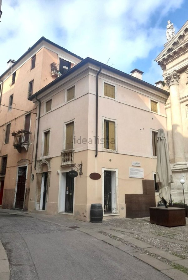 appartamento in vendita a Vicenza in zona Centro Storico