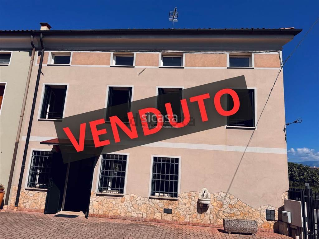 casa indipendente in vendita a Vicenza in zona Centro Storico