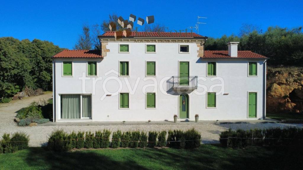 casa indipendente in vendita a Vicenza in zona Centro Storico