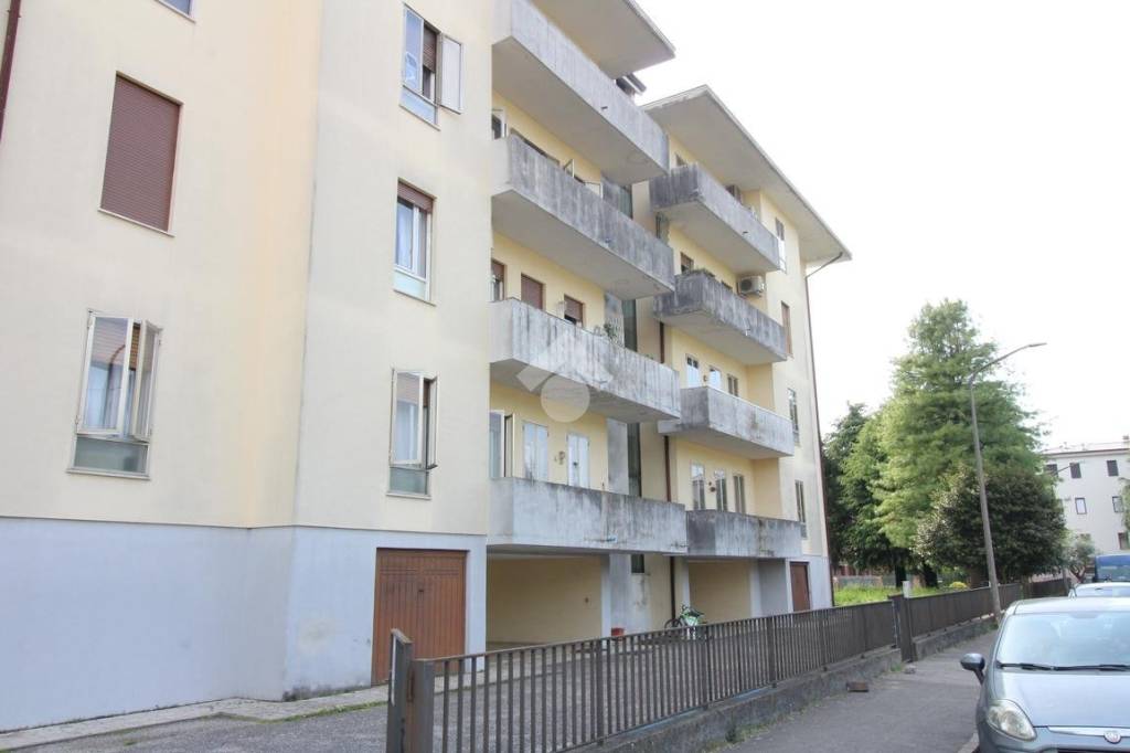 appartamento in vendita a Vicenza in zona Laghetto