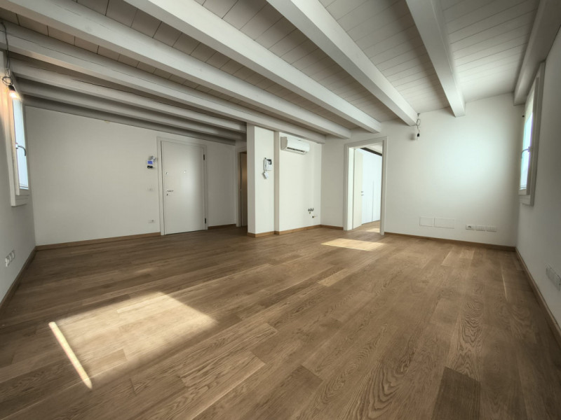 appartamento in vendita a Vicenza in zona Centro Storico