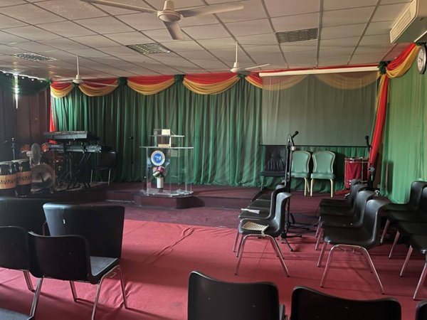 locale commerciale in vendita a Vicenza in zona Ferrovieri