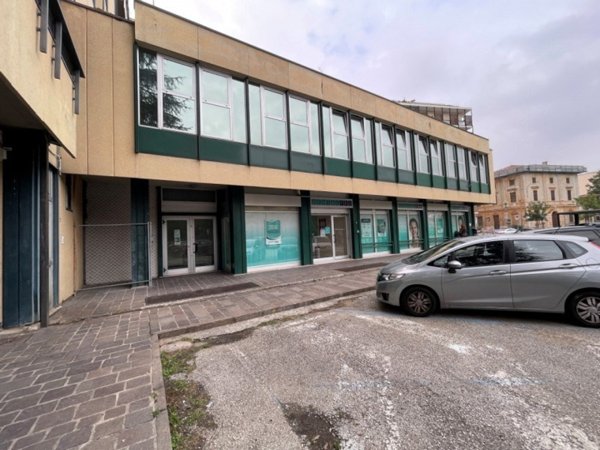 negozio in vendita a Vicenza in zona Centro Storico