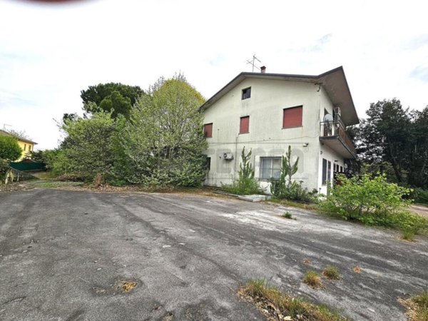 casa indipendente in vendita a Vicenza in zona Maddalene