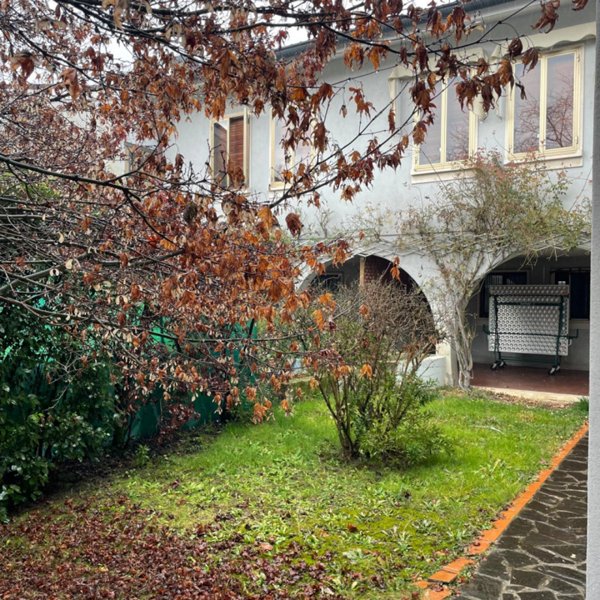 casa indipendente in vendita a Vicenza in zona Laghetto