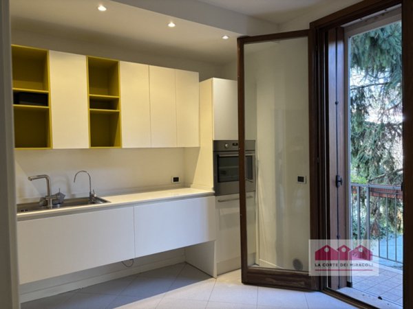 casa indipendente in vendita a Vicenza in zona Monte Berico