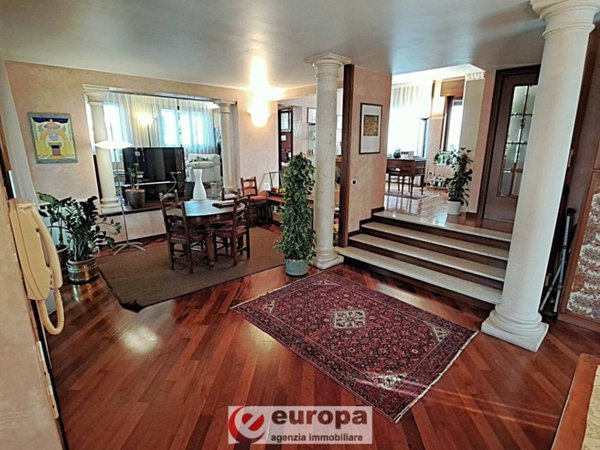casa indipendente in vendita a Vicenza in zona San Felice