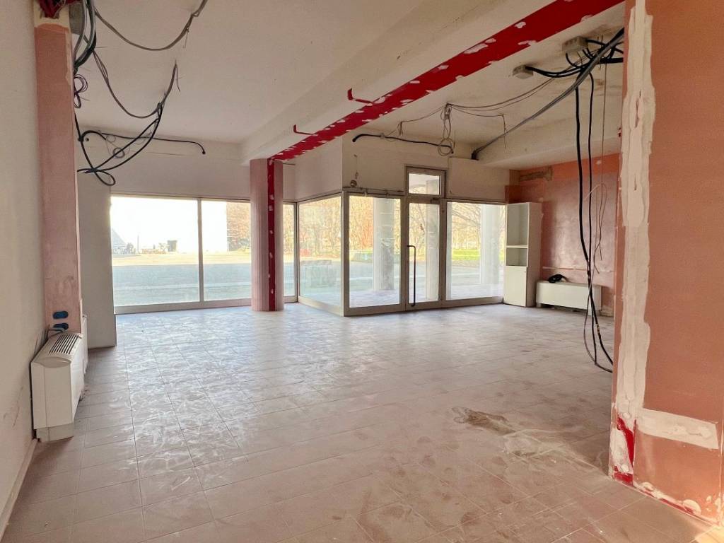 negozio in vendita a Vicenza in zona San Lazzaro/Pomari