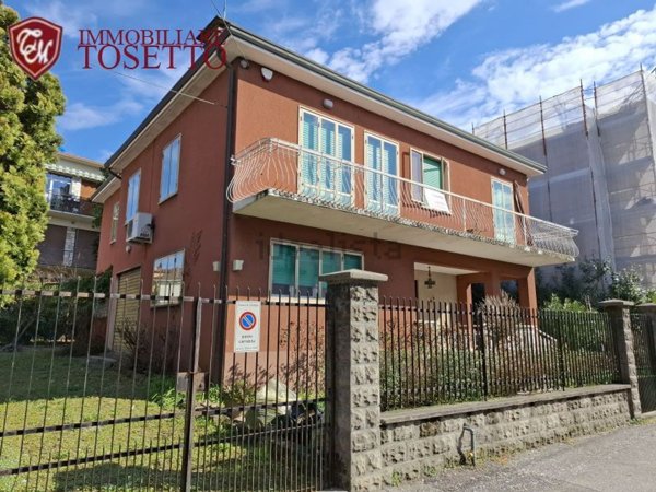 casa indipendente in vendita a Vicenza in zona Borgo Berga