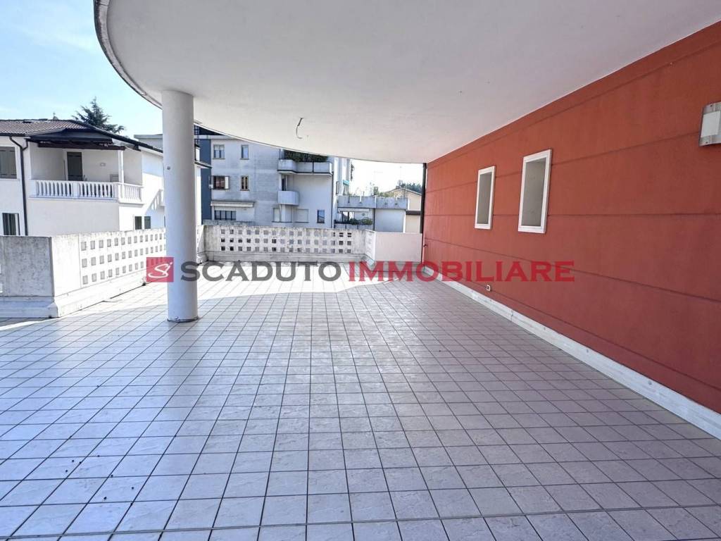 appartamento in vendita a Vicenza in zona Centro Storico