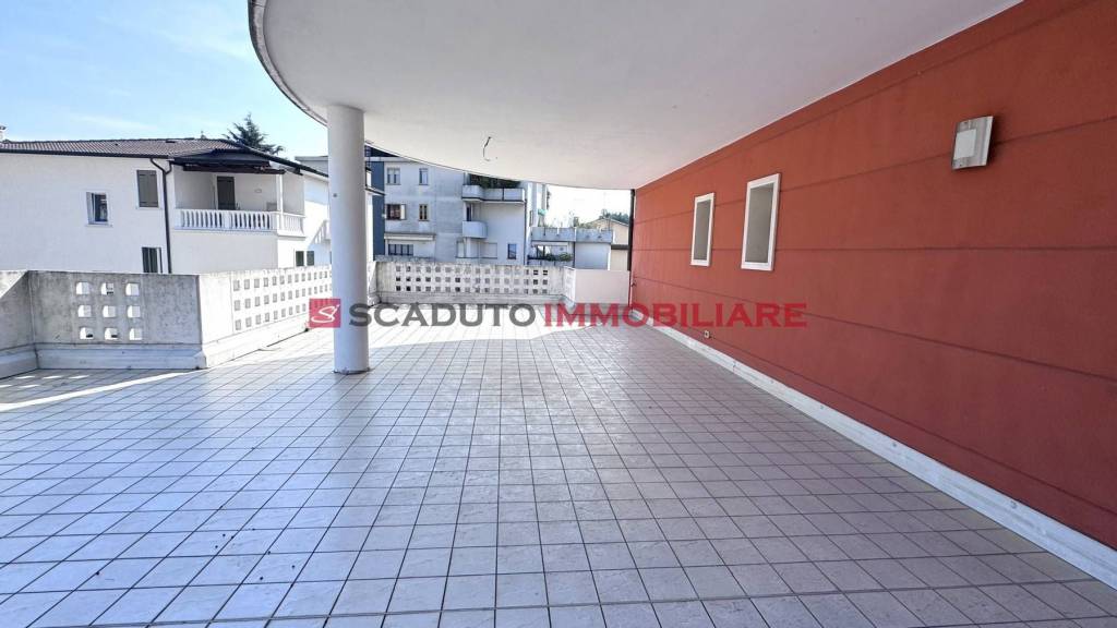 appartamento in vendita a Vicenza in zona Centro Storico