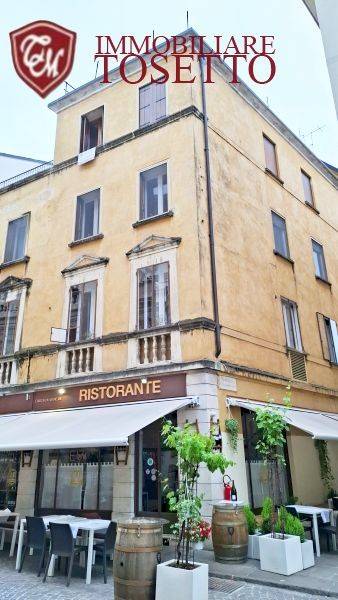 appartamento in vendita a Vicenza in zona Centro Storico