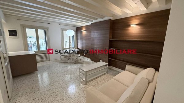 appartamento in vendita a Vicenza in zona Centro Storico