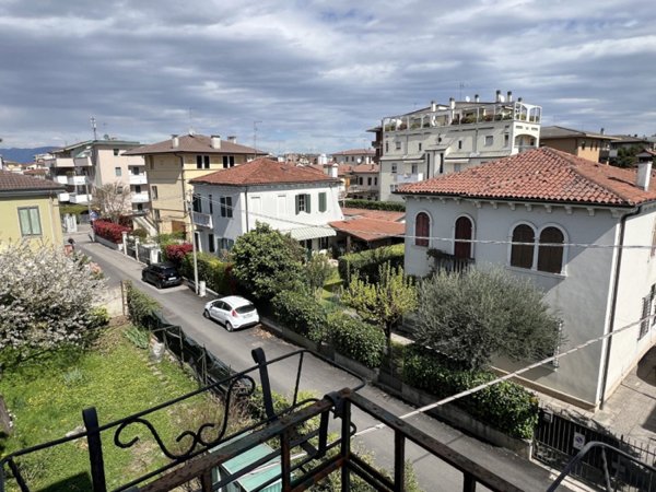 appartamento in vendita a Vicenza in zona Ferrovieri