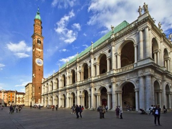 casa indipendente in vendita a Vicenza in zona Borgo Berga