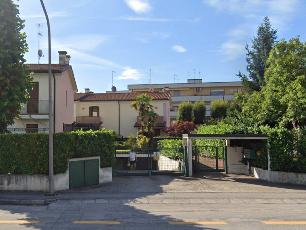 casa indipendente in vendita a Vicenza in zona Centro Storico