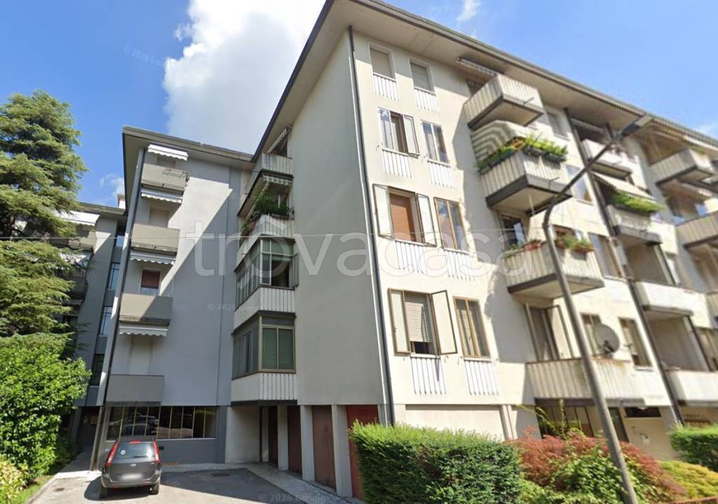 appartamento in vendita a Vicenza in zona Cattane