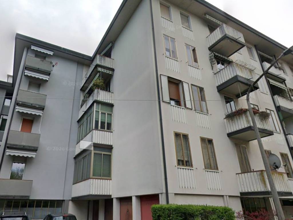 appartamento in vendita a Vicenza in zona Cattane