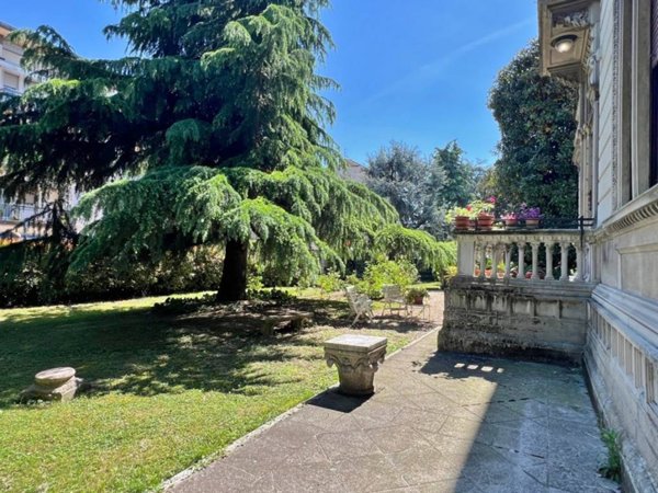 casa indipendente in vendita a Vicenza in zona Cattane