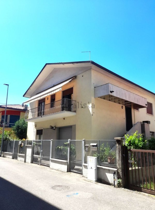 casa indipendente in vendita a Vicenza in zona San Bortolo/San Paolo