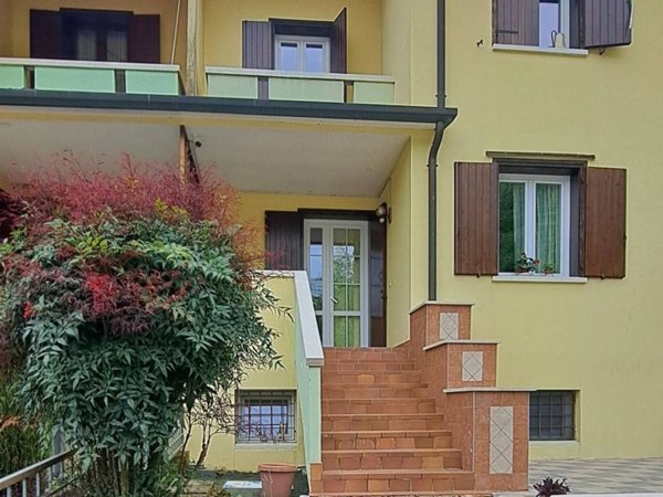 casa indipendente in vendita a Vicenza in zona Centro Storico