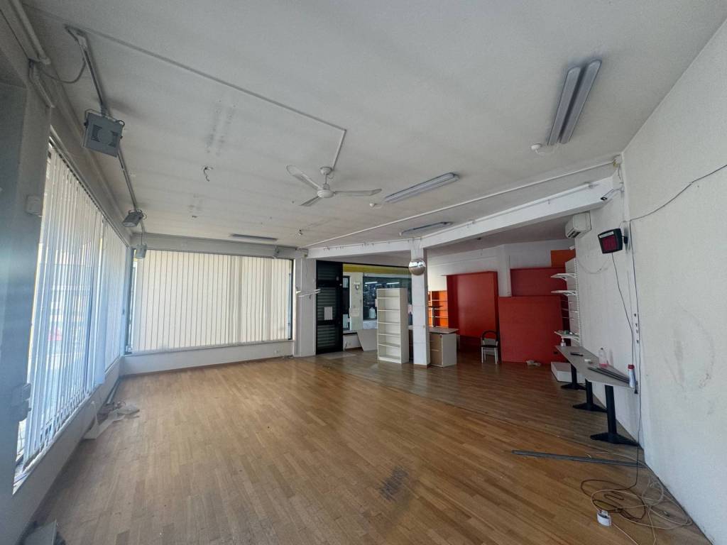negozio in vendita a Vicenza in zona San Lazzaro/Pomari