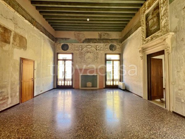 appartamento in vendita a Vicenza in zona Centro Storico