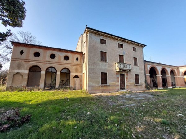 casale in vendita a Vicenza in zona San Bortolo/San Paolo