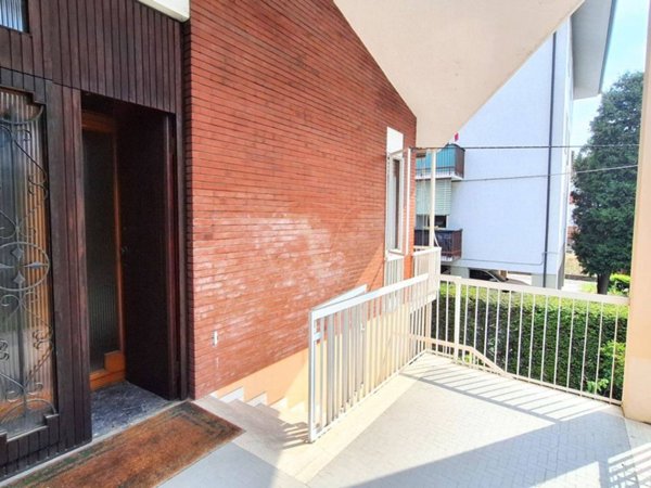 casa indipendente in vendita a Vicenza in zona Bertesinella