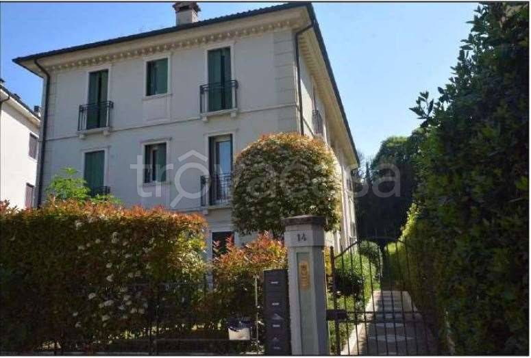 appartamento in vendita a Vicenza in zona Monte Berico
