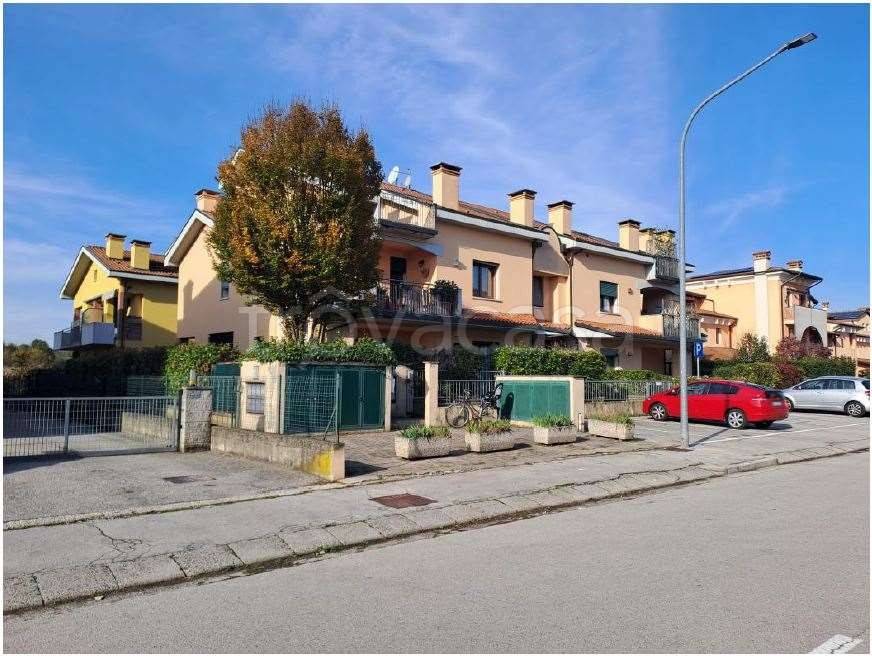 appartamento in vendita a Vicenza in zona Bertesinella