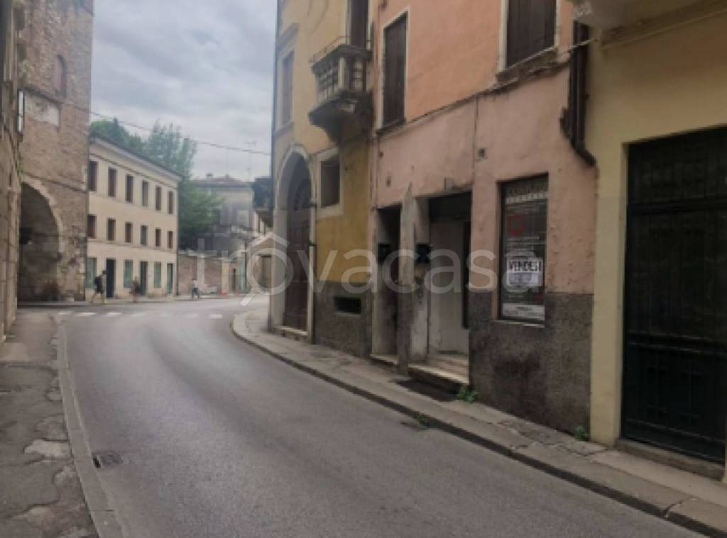 ufficio in vendita a Vicenza in zona Centro Storico