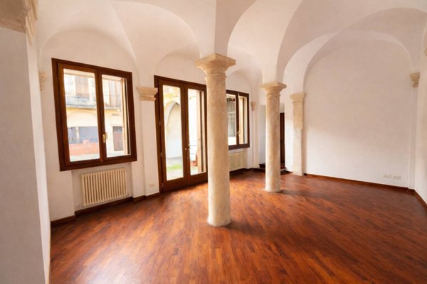 casa indipendente in vendita a Vicenza in zona Centro Storico