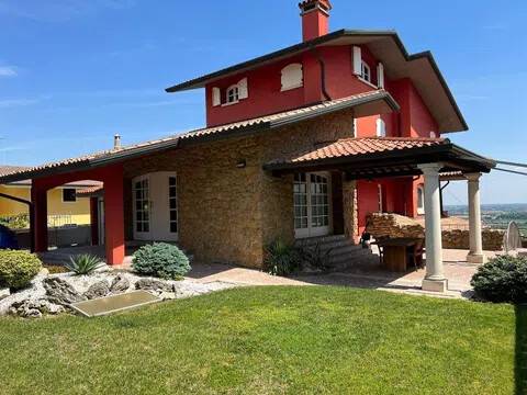 casa indipendente in vendita a Vicenza in zona Borgo Berga