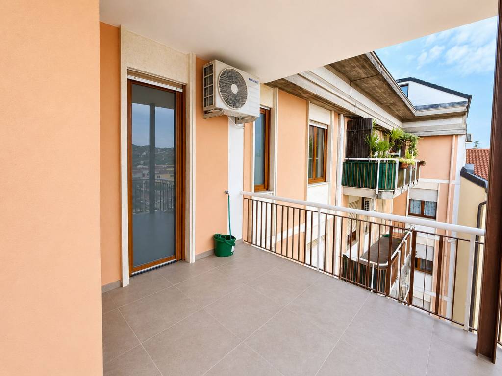appartamento in vendita a Vicenza in zona San Lazzaro/Pomari