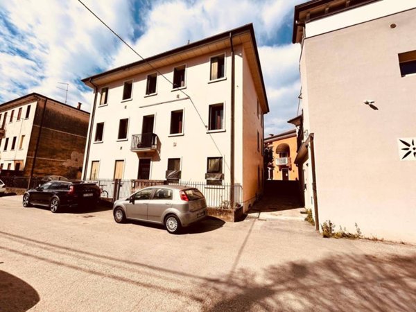 appartamento in vendita a Vicenza in zona San Lazzaro/Pomari