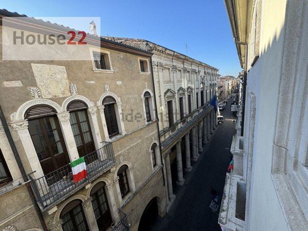 appartamento in vendita a Vicenza in zona Centro Storico
