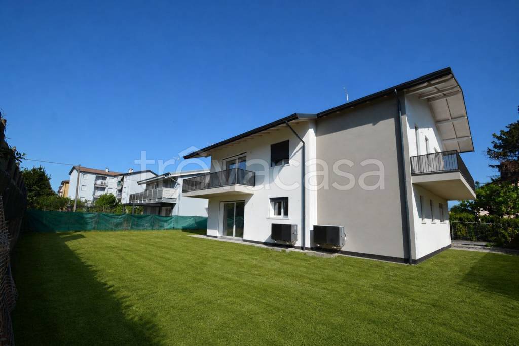 casa indipendente in vendita a Vicenza in zona San Bortolo/San Paolo