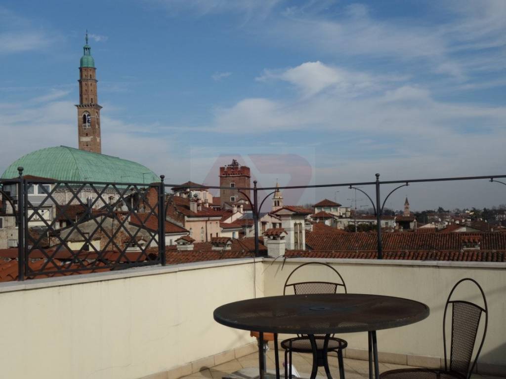 appartamento in vendita a Vicenza in zona Centro Storico