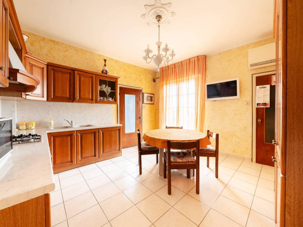 appartamento in vendita a Vicenza in zona Borgo Casale