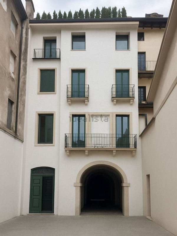 appartamento in vendita a Vicenza in zona Centro Storico
