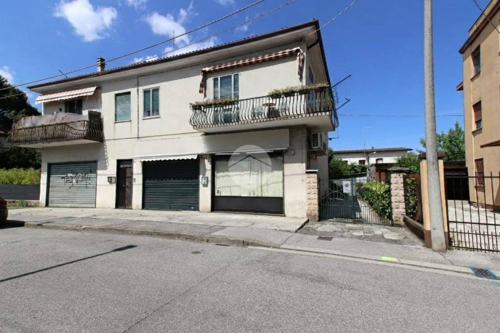 negozio in vendita a Vicenza