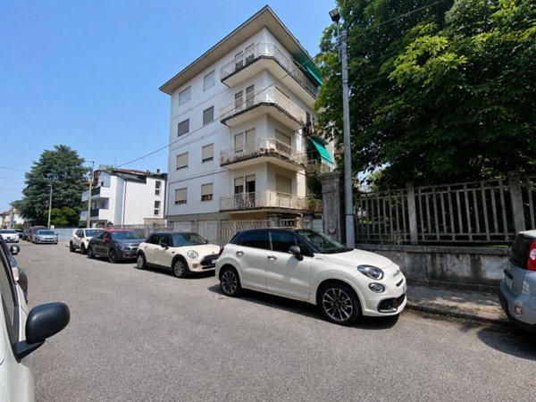 appartamento in vendita a Vicenza in zona Centro Storico