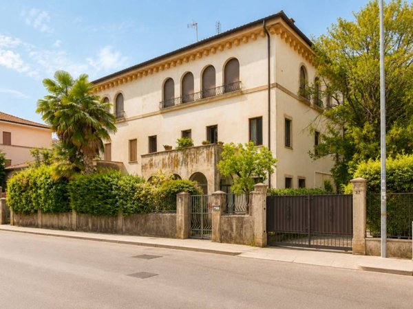 casa indipendente in vendita a Vicenza in zona San Felice