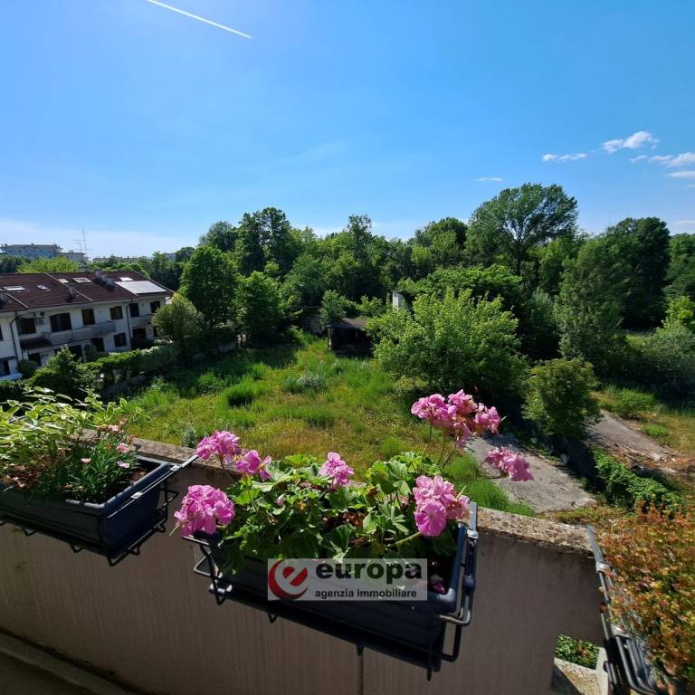 appartamento in vendita a Vicenza in zona Saviabona