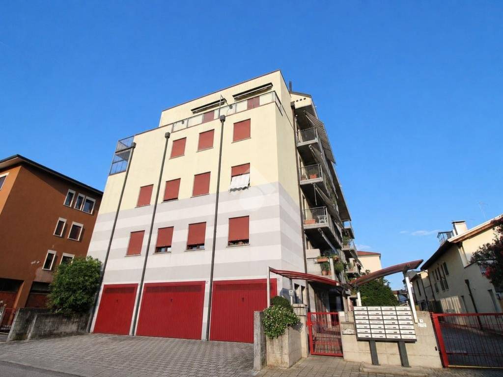 appartamento in vendita a Vicenza in zona Pio X